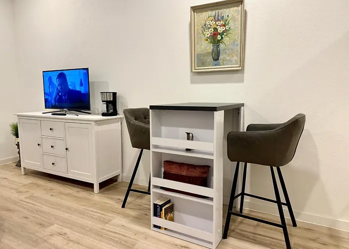 公寓 Neu Goldstadt Urban - Schloessle 普福尔茨海姆